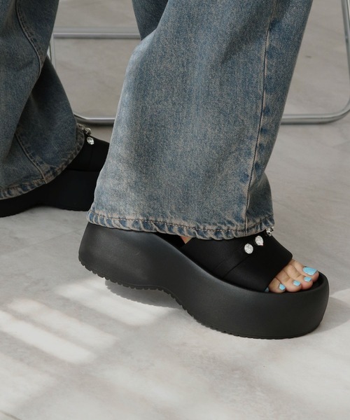 Futier land（フューティアランド）の「もちふわっ厚底プラットフォームサンダル（サンダル・レディース・ブラック/ブラック系その他・35/36/37/38/39）」の7枚目の写真