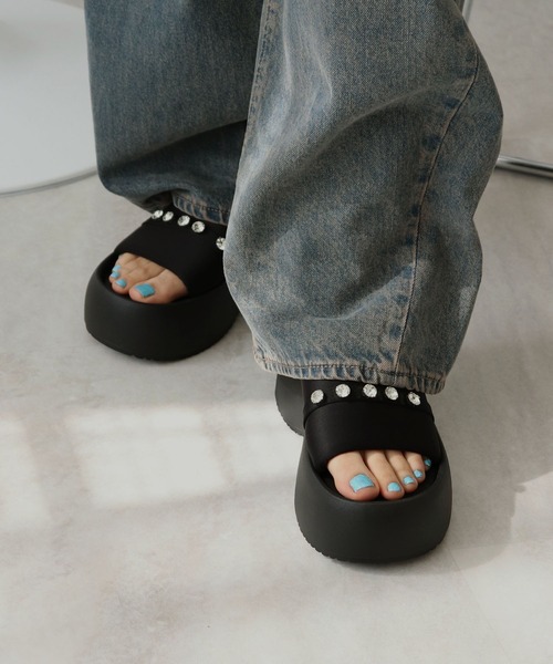 Futier land（フューティアランド）の「もちふわっ厚底プラットフォームサンダル（サンダル・レディース・ブラック/ブラック系その他・35/36/37/38/39）」の8枚目の写真