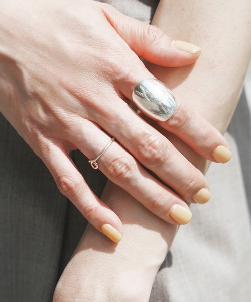 ADAM ET ROPE'(アダムエロペ)の「【EO(イオ)】Cover ring(リング・レディース・シルバー・11/9)」の1枚目の写真