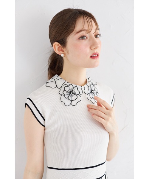 tocco closet(トッコ クローゼット)の「2WAYフラワーレース襟付き配色ラインプリーツニットワンピース(ワンピース・レディース・オフホワイト/ベージュ/ラベンダー/ブラック・M)」の9枚目の写真