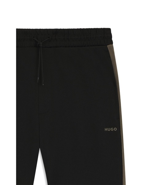 HUGO（ヒューゴ）の「リラックスフィット トラックスーツボトムス ロゴテープ（その他パンツ・メンズ・ブラック・XL/L/S/XS/M/XXL）」の6枚目の写真