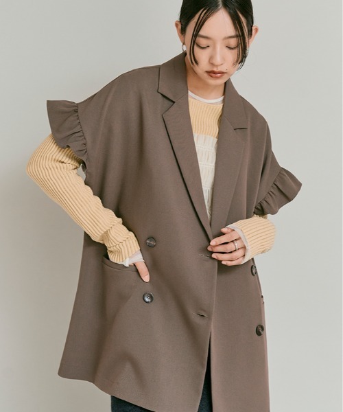 W:Huku(フーク)の「【W:Huku / リンクルフリーツイル】袖フリル テーラード ベスト / Wrinkle-Free Stretch Twill Tailored Vest(テーラードジャケット・レディース・ブラウン/杢グレー/ブラック・FREE)」の3枚目の写真
