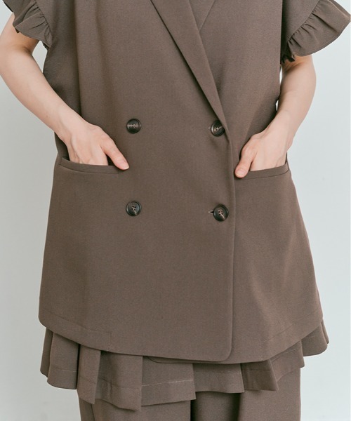 W:Huku(フーク)の「【W:Huku / リンクルフリーツイル】袖フリル テーラード ベスト / Wrinkle-Free Stretch Twill Tailored Vest(テーラードジャケット・レディース・ブラウン/杢グレー/ブラック・FREE)」の10枚目の写真