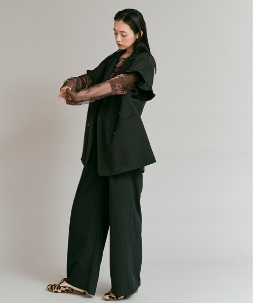 W:Huku(フーク)の「【W:Huku / リンクルフリーツイル】袖フリル テーラード ベスト / Wrinkle-Free Stretch Twill Tailored Vest(テーラードジャケット・レディース・ブラウン/杢グレー/ブラック・FREE)」の11枚目の写真