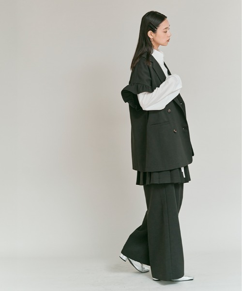 W:Huku(フーク)の「【W:Huku / リンクルフリーツイル】袖フリル テーラード ベスト / Wrinkle-Free Stretch Twill Tailored Vest(テーラードジャケット・レディース・ブラウン/杢グレー/ブラック・FREE)」の15枚目の写真