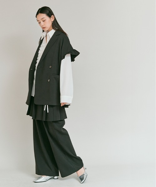 W:Huku(フーク)の「【W:Huku / リンクルフリーツイル】袖フリル テーラード ベスト / Wrinkle-Free Stretch Twill Tailored Vest(テーラードジャケット・レディース・ブラウン/杢グレー/ブラック・FREE)」の17枚目の写真