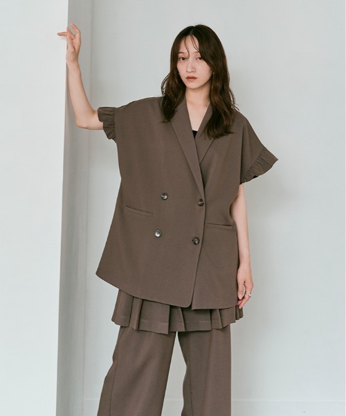W:Huku(フーク)の「【W:Huku / リンクルフリーツイル】袖フリル テーラード ベスト / Wrinkle-Free Stretch Twill Tailored Vest(テーラードジャケット・レディース・ブラウン/杢グレー/ブラック・FREE)」の19枚目の写真