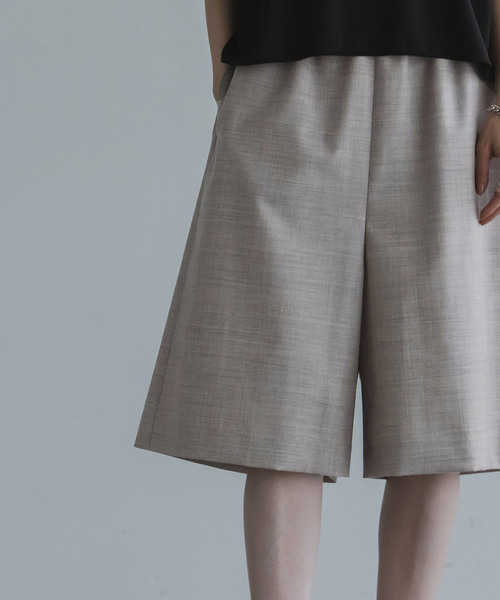 Noble（ノーブル）の「ELENI/エルニ ウールモヘアハーフパンツ（その他パンツ・レディース・グレー・FREE）」の2枚目の写真