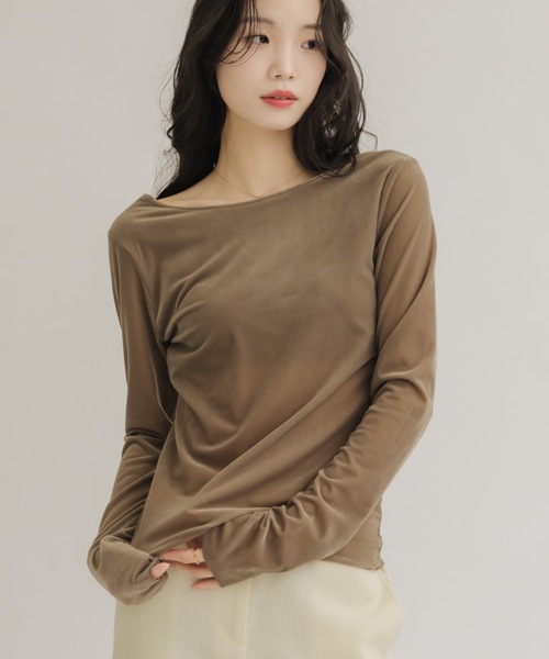NEUNA（ヌナ）の「シアーベロアバックシャントップス（Tシャツ/カットソー・レディース・ブラウン/ブラック/ネイビー/ベージュ・FREE）」の3枚目の写真