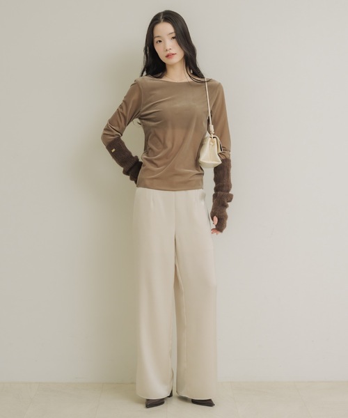 NEUNA（ヌナ）の「シアーベロアバックシャントップス（Tシャツ/カットソー・レディース・ブラウン/ブラック/ネイビー/ベージュ・FREE）」の22枚目の写真