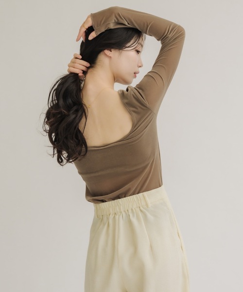 NEUNA（ヌナ）の「シアーベロアバックシャントップス（Tシャツ/カットソー・レディース・ブラウン/ブラック/ネイビー/ベージュ・FREE）」の17枚目の写真