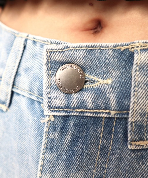 CECIL McBEE（セシルマクビー）の「ラインストーン付きカーブデニムパンツ（デニムパンツ・レディース・ライトブルー/ブラック・LARGE/MEDIUM）」の8枚目の写真