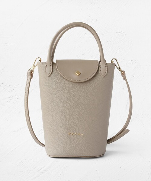 TOCCA(トッカ)の「PETAL SILHOUETTE LEATHER POCHETTE ポシェット(ハンドバッグ・レディース・アイボリー系/ブルー系/ブラック系/ベージュ系・F)」の2枚目の写真
