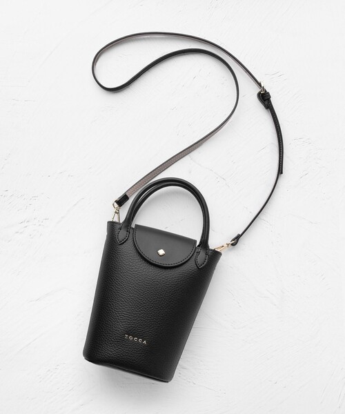TOCCA(トッカ)の「PETAL SILHOUETTE LEATHER POCHETTE ポシェット(ハンドバッグ・レディース・アイボリー系/ブルー系/ブラック系/ベージュ系・F)」の16枚目の写真