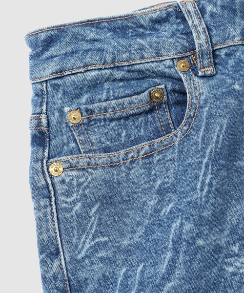 GANNI（ガニー）の「3D Laser Future Denim Setzy Cropped（デニムパンツ・レディース・ブルー系その他・27/26/25）」の4枚目の写真