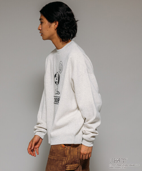 FREAK'S STORE(フリークスストア)の「限定展開 PEANUTS/ピーナッツ 別注 フロントプリント クルーネックスウェット/スヌーピー(スウェット・メンズ・アッシュグレー/ネイビー/スミクロ/ピンク・SMALL/MEDIUM/LARGE)」の9枚目の写真