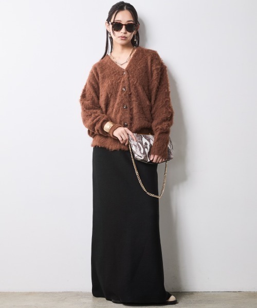 CHIC STYLE(シックスタイル)の「へアリーニットカーディガン<大きいサイズ有>シックスタイル(カーディガン/ボレロ・レディース・グレー/ブラウン・5L/4L/3L/LL/L/M)」の3枚目の写真