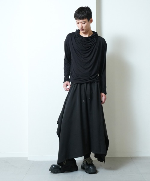 Ruze(ルゼ)の「Square cut drape pants / スクエアカット ドレープパンツ(その他パンツ・メンズ・ブラック・FREE)」の2枚目の写真