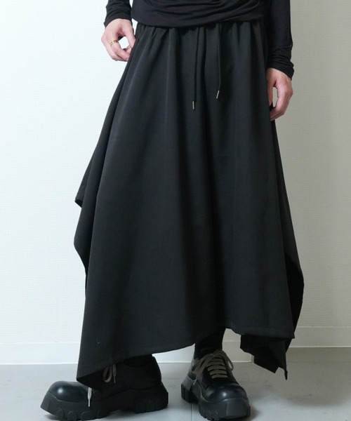 Ruze(ルゼ)の「Square cut drape pants / スクエアカット ドレープパンツ(その他パンツ・メンズ・ブラック・FREE)」の9枚目の写真