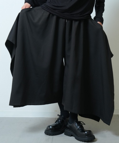 Ruze(ルゼ)の「Square cut drape pants / スクエアカット ドレープパンツ(その他パンツ・メンズ・ブラック・FREE)」の10枚目の写真