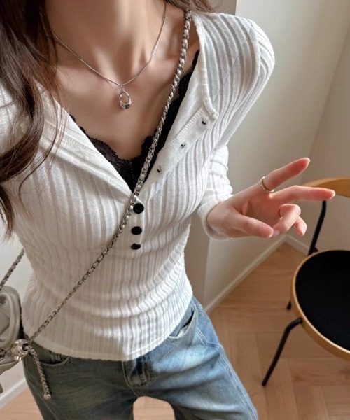FUNdaysion(ファンデイション)の「レースレイヤードトップス(Tシャツ/カットソー・レディース・ダークグレー/ホワイト・M)」の9枚目の写真