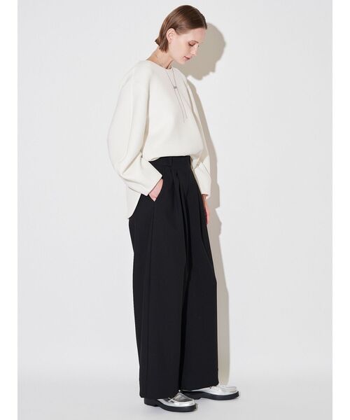 ELENDEEK（エレンディーク）の「タックワイドレグパンツ（その他パンツ・レディース・ブラック/オフホワイト/モカ・01/02）」の14枚目の写真