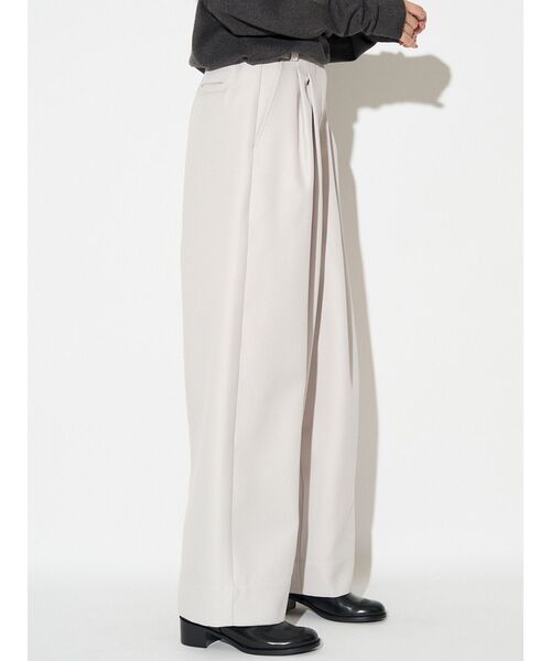 ELENDEEK（エレンディーク）の「タックワイドレグパンツ（その他パンツ・レディース・ブラック/オフホワイト/モカ・01/02）」の21枚目の写真