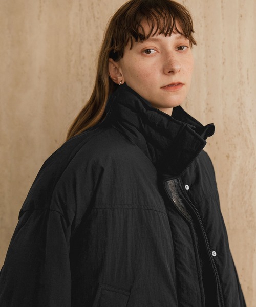 forksy.(フォルクシー)の「【forksy.】〈撥水加工〉ドロスト付きハイネックモンスター中綿ジャケット(ダウンジャケット/コート・レディース・オフホワイト/カーキ/ブラック/ブラウン/チャコール・FREE)」の12枚目の写真