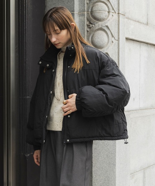 forksy.(フォルクシー)の「【forksy.】〈撥水加工〉ドロスト付きハイネックモンスター中綿ジャケット(ダウンジャケット/コート・レディース・オフホワイト/カーキ/ブラック/ブラウン/チャコール・FREE)」の21枚目の写真