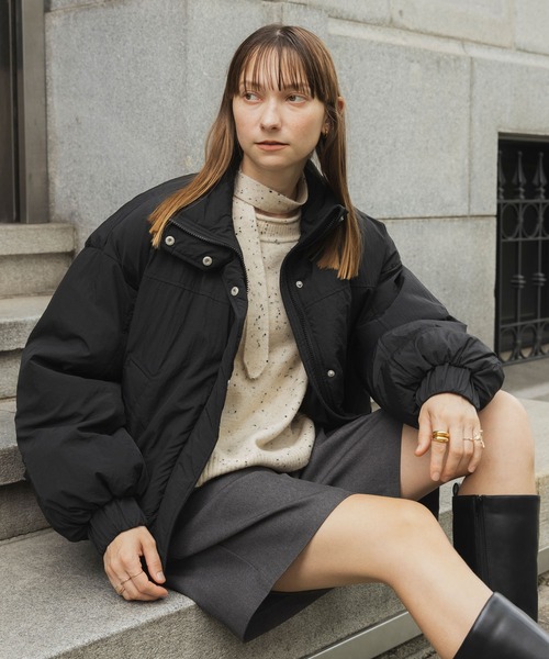 forksy.(フォルクシー)の「【forksy.】〈撥水加工〉ドロスト付きハイネックモンスター中綿ジャケット(ダウンジャケット/コート・レディース・オフホワイト/カーキ/ブラック/ブラウン/チャコール・FREE)」の22枚目の写真