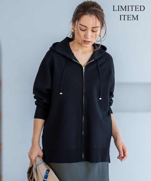 23区 L(ニジュウサンクオオキイサイズ)の「【Lサイズ限定/洗える】ヴィスコースストレッチ ニット パーカー(パーカー・レディース・グレー系/ブラック系・44/48/46)」の2枚目の写真