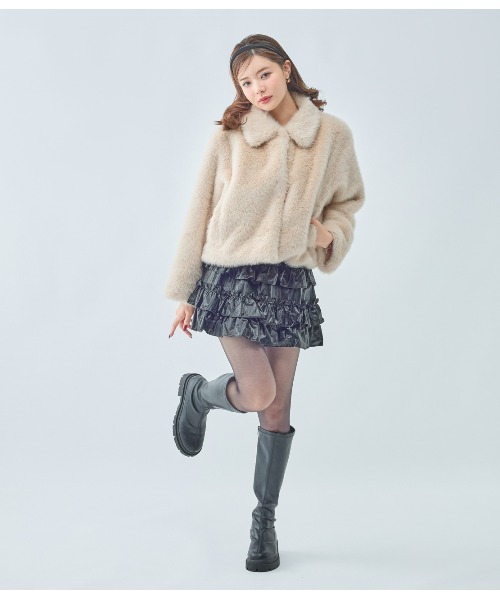 PEACH JOHN（ピーチジョン）の「エコファーショートコート（その他アウター・レディース・ベージュ/イエロー/ピンク・SMALL/MEDIUM）」の4枚目の写真