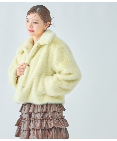 PEACH JOHN（ピーチジョン）の「エコファーショートコート（その他アウター・レディース・ベージュ/イエロー/ピンク・SMALL/MEDIUM）」の12枚目の写真