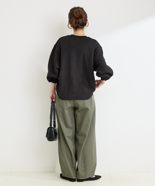 B.C STOCK(ベーセーストック)の「ウォッシャブル / リムーバブルカフスプルオーバー(スウェット・レディース・チャコールグレー/ブラック/アイボリー・FREE)」の6枚目の写真