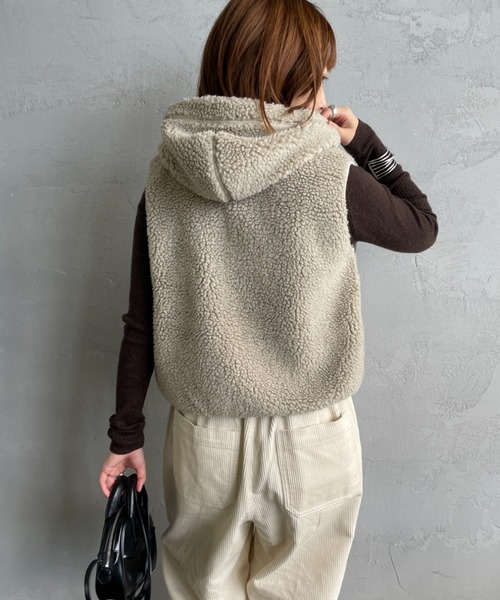 GYMPHLEX/ジムフレックス] ボアフード ショートベスト（ベスト