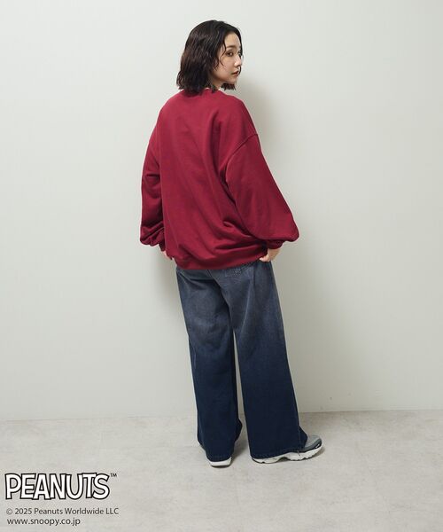 Green　Parks（グリーンパークス）の「■PEANUTS ヘッドフォンスウェット（スウェット・レディース・ボルドー・FREE）」の5枚目の写真