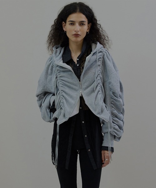 VOLUME GATHERED ZIP UP HOODIE（パーカー）｜Ameri（アメリ）の