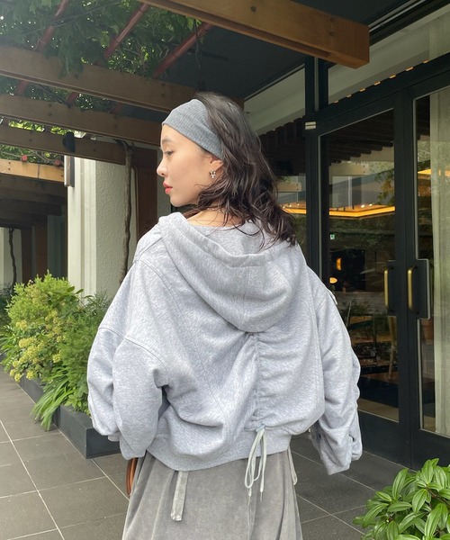VOLUME GATHERED ZIP UP HOODIE（パーカー）｜Ameri（アメリ）の