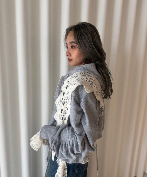 VOLUME GATHERED ZIP UP HOODIE（パーカー）｜Ameri（アメリ）の