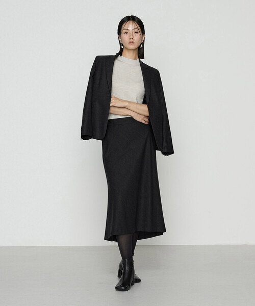 COMME CA（コムサ）の「【セットアップ対応】トリアセウールフラノ スカート（スーツスカート・レディース・チャコール・9号/7号/11号）」の4枚目の写真