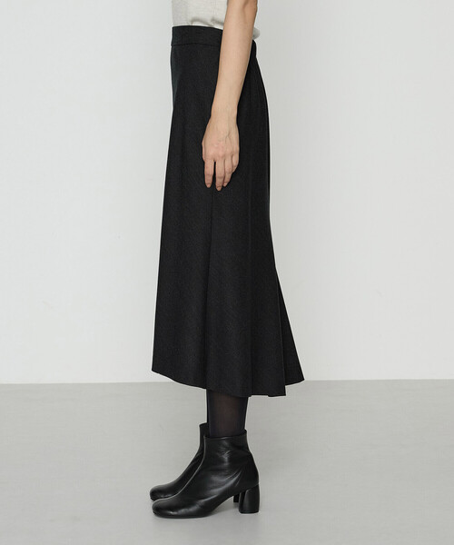 COMME CA（コムサ）の「【セットアップ対応】トリアセウールフラノ スカート（スーツスカート・レディース・チャコール・9号/7号/11号）」の7枚目の写真