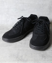 ８(eight) | シンプルなレトロスニーカー(スニーカー)