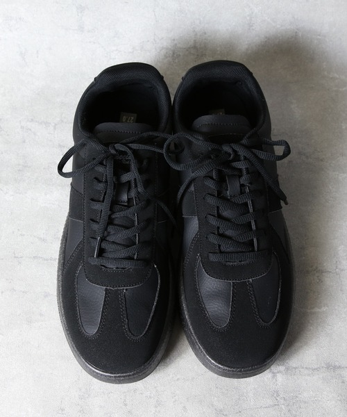 ８(eight)（エイト）の「シンプルなレトロスニーカー（スニーカー・メンズ・ブラック/ホワイト・26.0cm/26.5cm/28.0cm/25.0cm/25.5cm/27.0cm）」の14枚目の写真