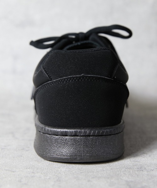 ８(eight)（エイト）の「シンプルなレトロスニーカー（スニーカー・メンズ・ブラック/ホワイト・26.0cm/26.5cm/28.0cm/25.0cm/25.5cm/27.0cm）」の5枚目の写真