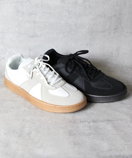 ８(eight)（エイト）の「シンプルなレトロスニーカー（スニーカー・メンズ・ブラック/ホワイト・26.0cm/26.5cm/28.0cm/25.0cm/25.5cm/27.0cm）」の11枚目の写真