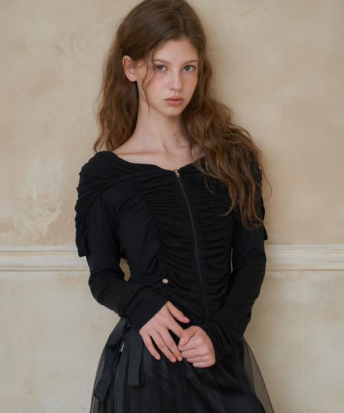 RONRON(ロンロン)の「PENDANT SHIRRING SAILOR ZIP UP BLACK(Tシャツ/カットソー・レディース・その他・FREE)」の3枚目の写真