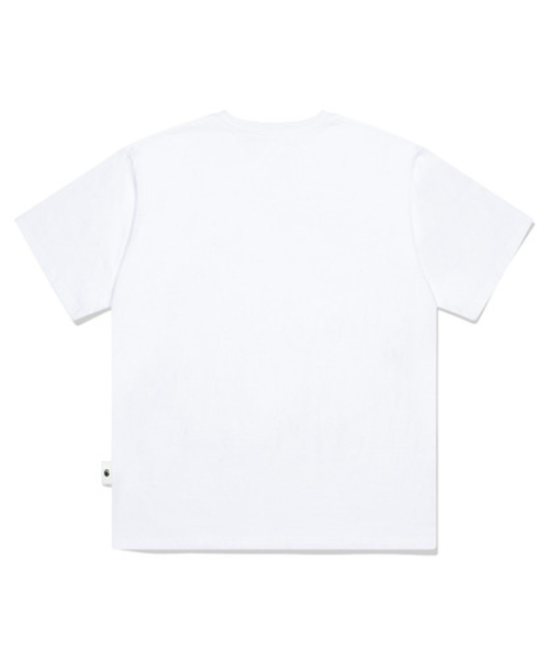 ESCAPEFROM(エスケープフロム)の「レッドドット ESCF ロゴ コラージュプリント オーバーサイズ 半袖Tシャツ ホワイト(Tシャツ/カットソー・レディース・その他・SMALL/MEDIUM/LARGE)」の3枚目の写真