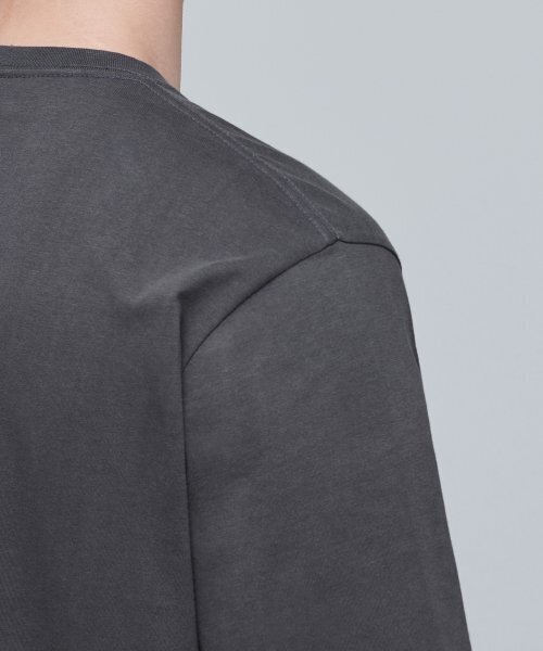 MUSINSA STANDARD（ムシンサスタンダード）の「ベーシッククルーネックTシャツ[ガンメタル]（Tシャツ/カットソー・メンズ・その他・SMALL/MEDIUM/LARGE/X-LARGE/XX-LARGE/XXX-LARGE）」の6枚目の写真