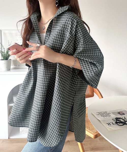 classicalelf(クラシカルエルフ)の「体系カバーも叶う♪こなれた印象を作る。サッカー素材バンドカラーヘンリービッグポケットチェックシャツ(半袖)(シャツ/ブラウス・レディース・チャコール/ネイビー/ブラウン・SMALL/MEDIUM/X-LARGE/LARGE)」の8枚目の写真