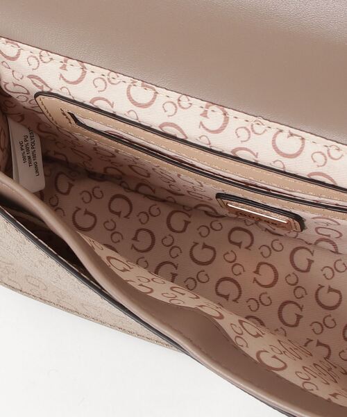 Guess(ゲス)の「GRACIA Convertible Crosbdy Flap ショルダーバッグ (ショルダーバッグ・レディース・ライトベージュ・ONE SIZE)」の13枚目の写真